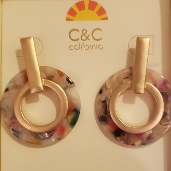 𝅺NEW! C&C CALIFORNIA Multi Color  Circular Post Earrings Jewelry. - Picture 4 of 6